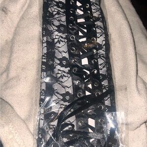 Elegant Black Lace Corset Fingerless Gloves